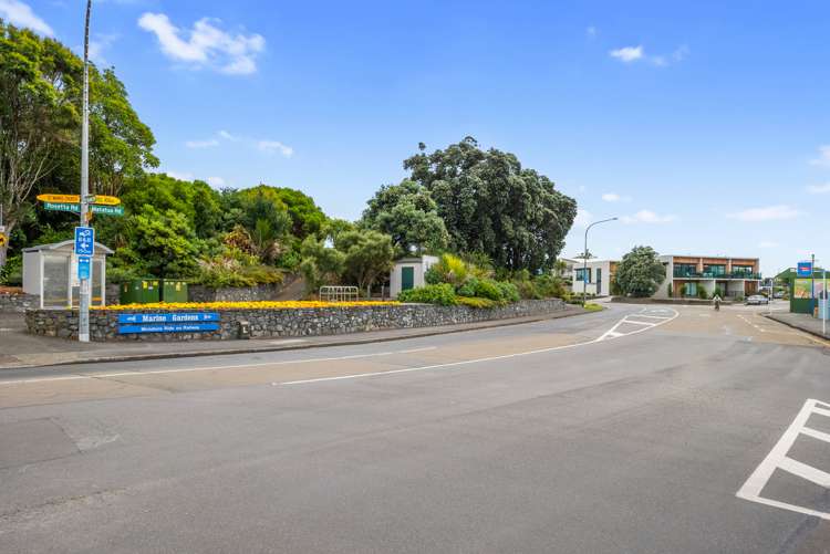 2/2 Matatua Road Raumati Beach_19