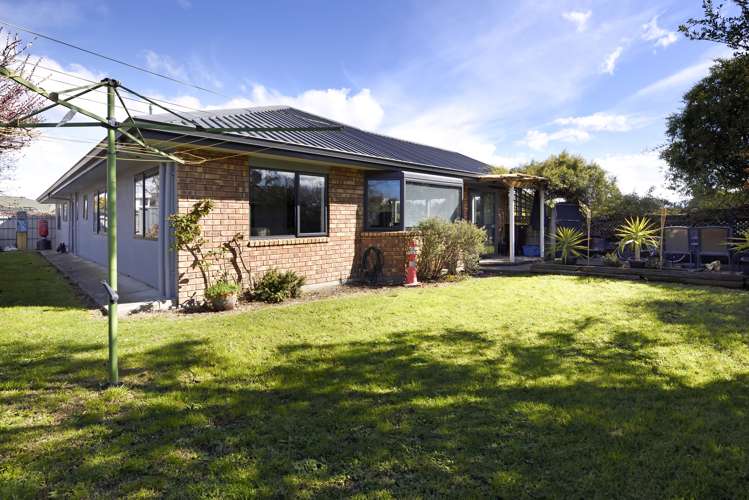 61 Aldinga Avenue Stoke_20