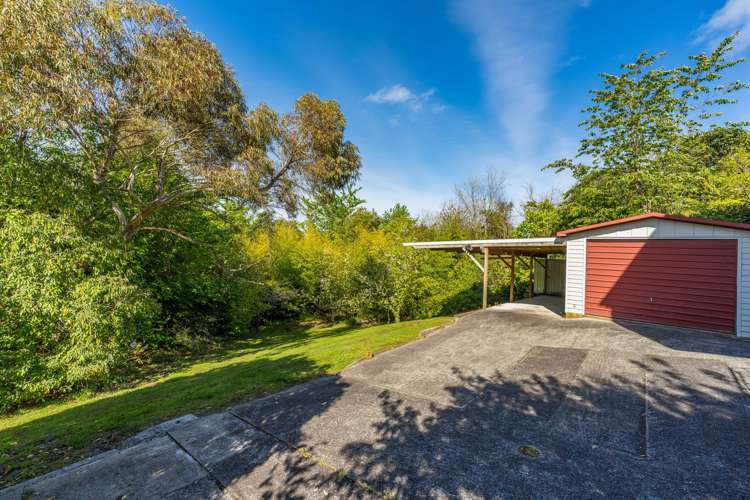 2/6 Armstrong Grove Hilltop_16