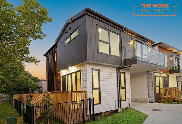 Golf Course Frontage w/ Sea Views - Brand New Home