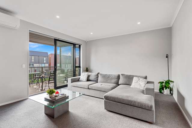 6/4 Matimati Place Hobsonville_2