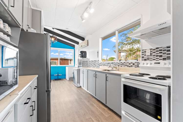 44 Amorino Drive Red Beach_11