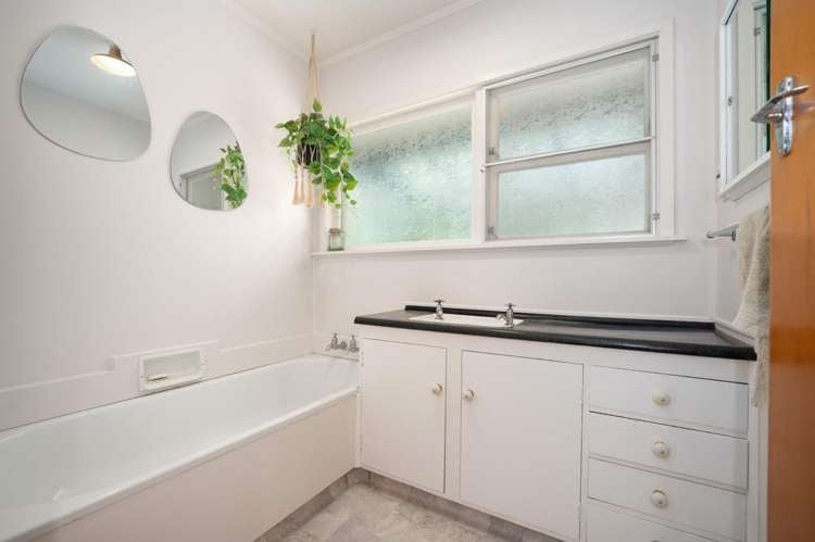 276 Plummers Point Road Whakamarama_25