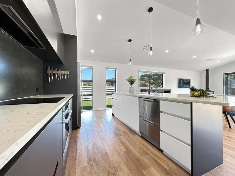 46 Montgomery Crescent Kinloch_9