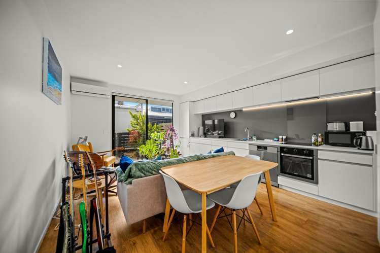 15/6 Waverley Street Sydenham_6