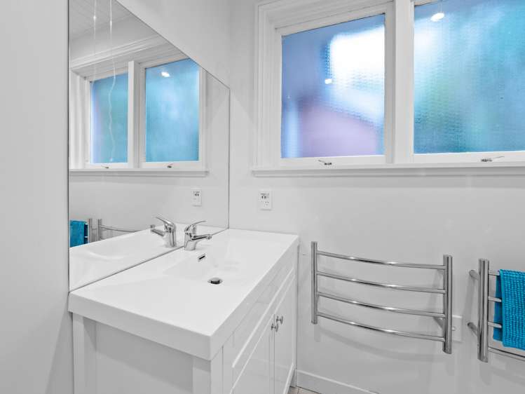 69 Racecourse Road Allenton_20