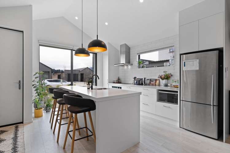 16 Glen Dene Crescent Wanaka_2