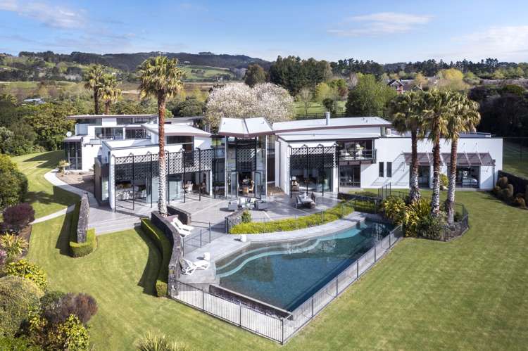 58 Porterfield Road Whitford_16