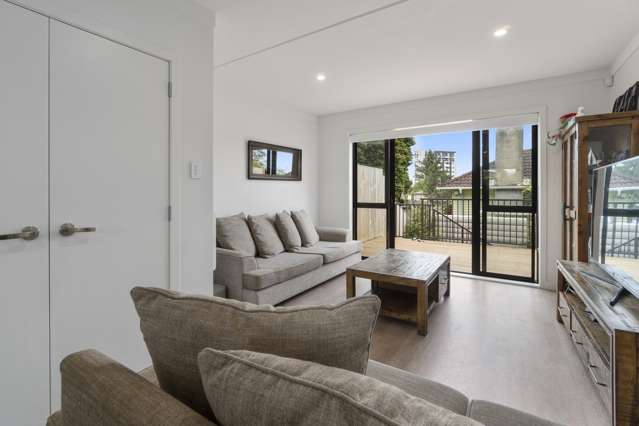 6/2 Brandon Road Glen Eden_3