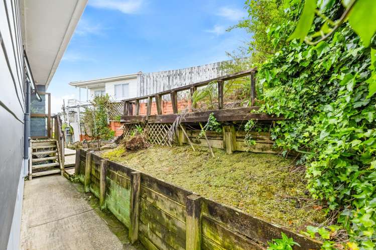 13 Frosses Place Massey_23