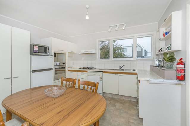 82 Hampshire Street Aranui_3