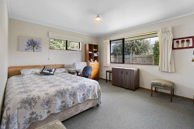 92 Amberley Avenue Highbury_13