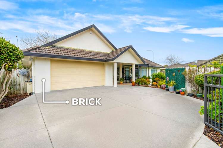 1/30 Ambleside Drive_0