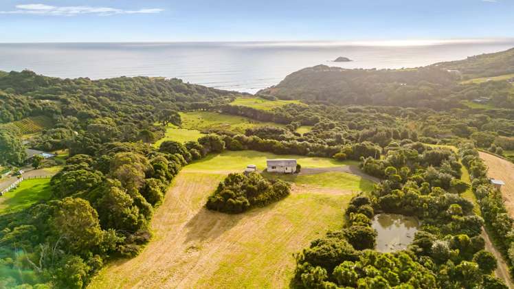 20 Constable Road Muriwai_24