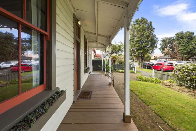 127 Linton Street West End_18