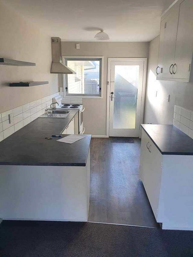 2/9 Somme Street Saint Albans_1