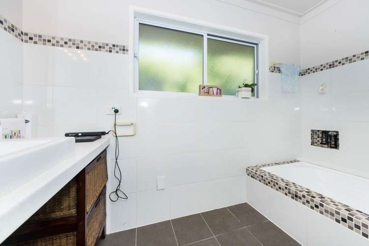 21 Anna Watson Road Half Moon Bay_11