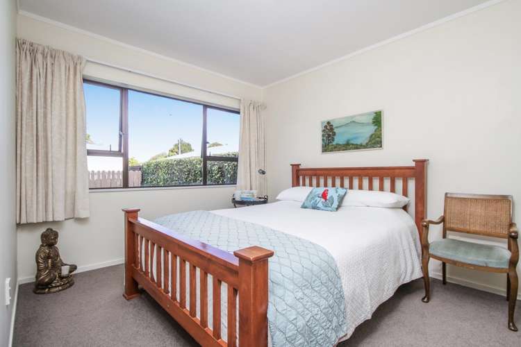 2/210 Te Atatu Road Te Atatu South_11