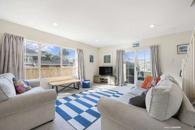 2/9 Braemar Terrace Johnsonville_4