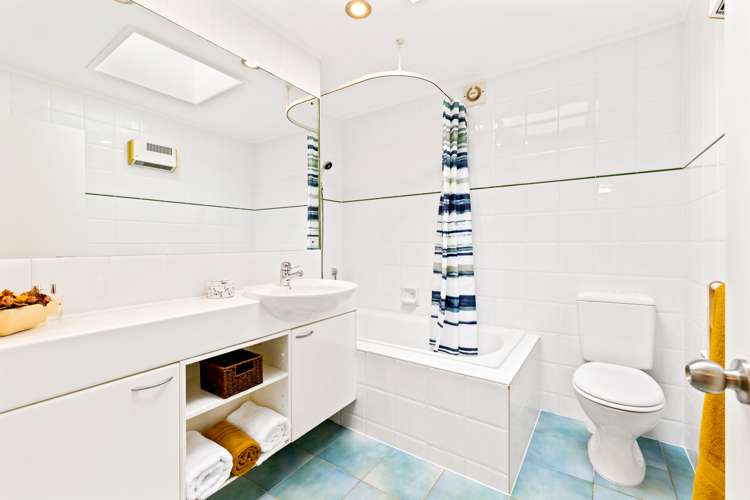 19 Cascade Avenue Waiatarua_17