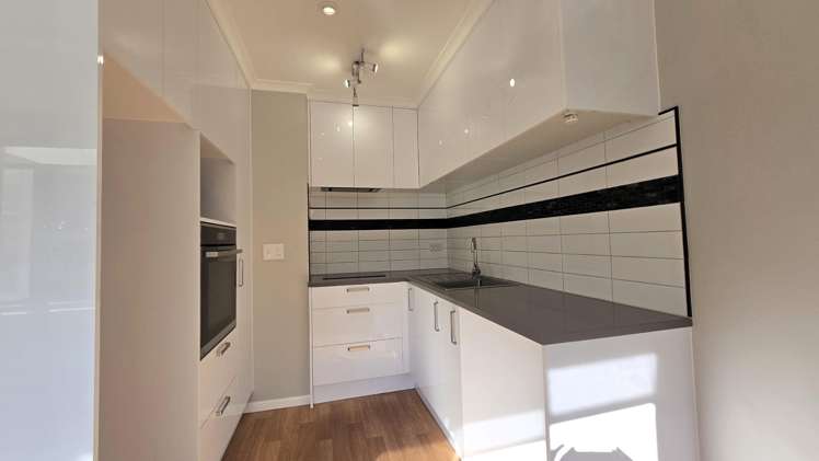  8/31 Tennyson Street_0