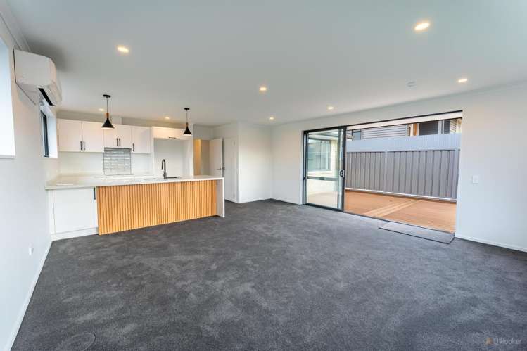 86 & 86A Church Street Seaview_6