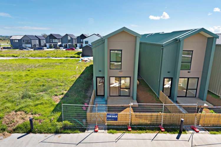 23 Karaka Village Parade Karaka_22