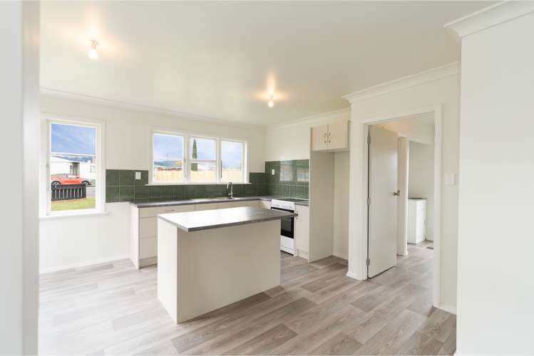 17 Bartholomew Road Levin_6