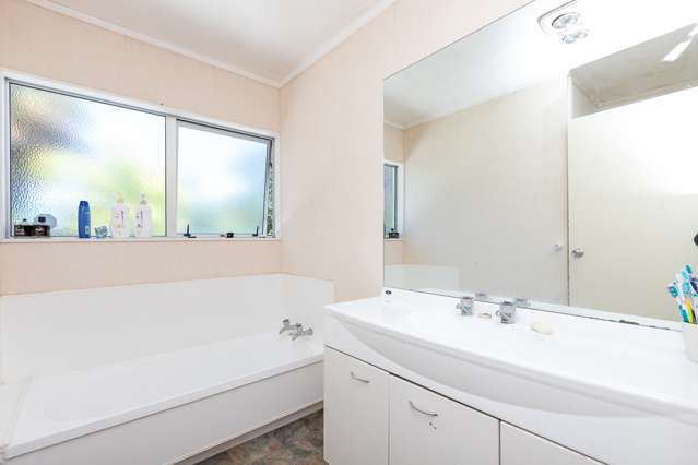 30b Yeats Crescent Fairfield_3