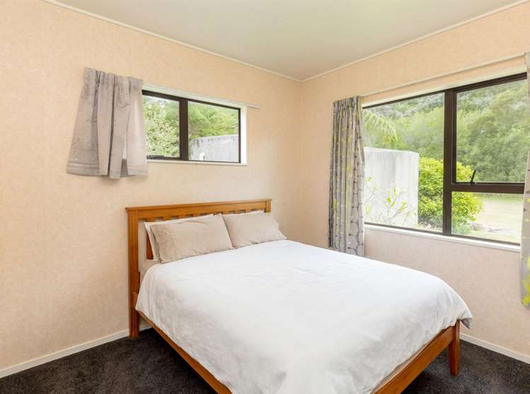 16 McLaughlin Drive Tinui_13