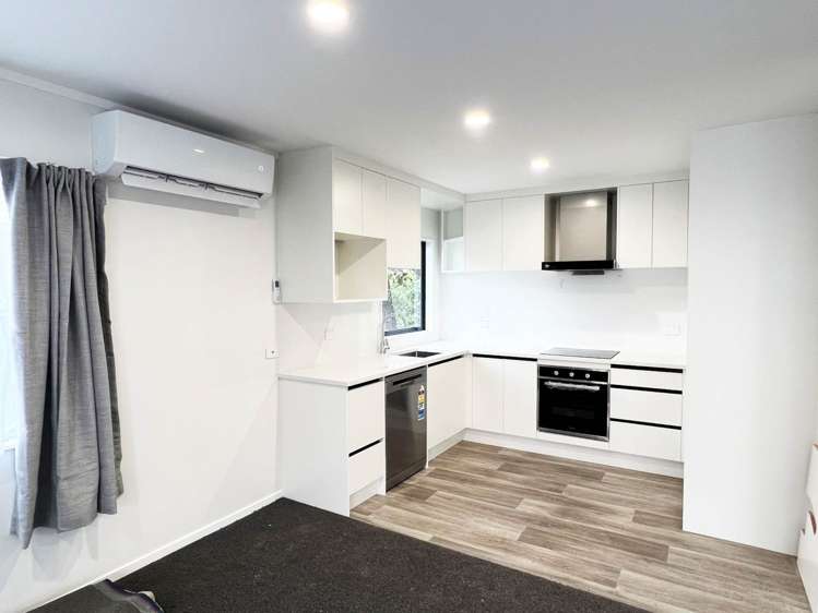 53 Blakeborough Drive Forrest Hill_16