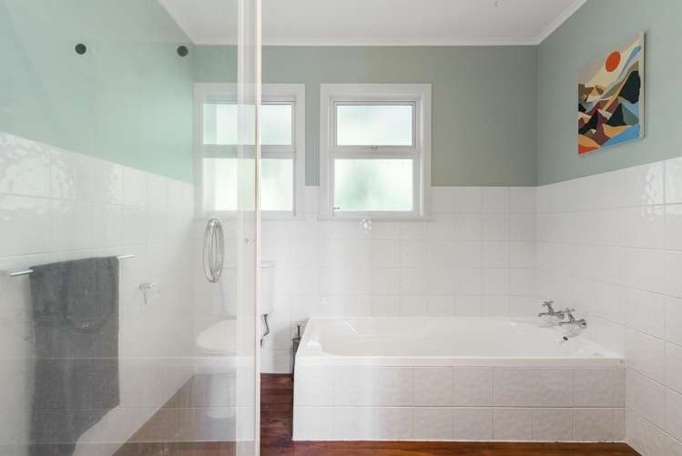 19 Kahikatea Grove Paparangi_10