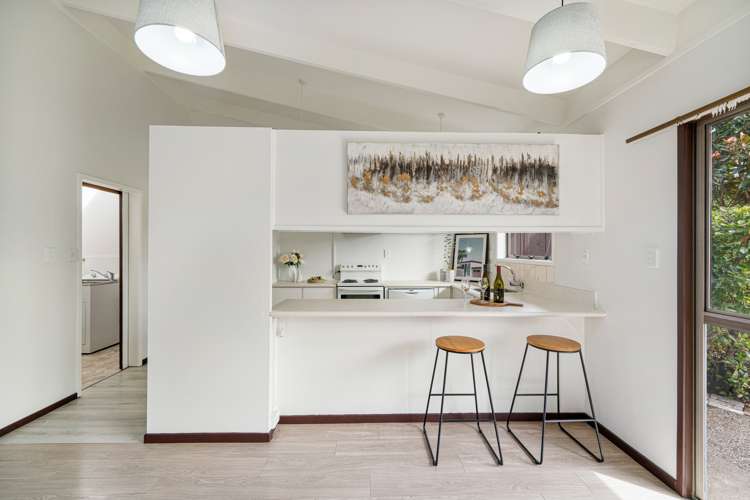 2/35 Swanson Road Henderson_8