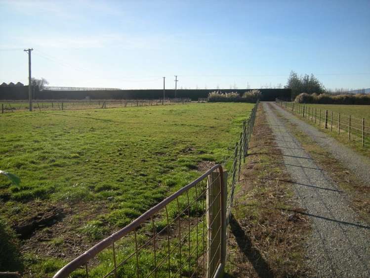 347 Lake Road South Leeston_7