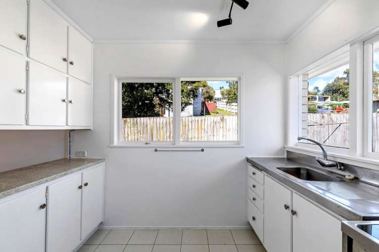 2/63 Ellice Road Totara Vale_10