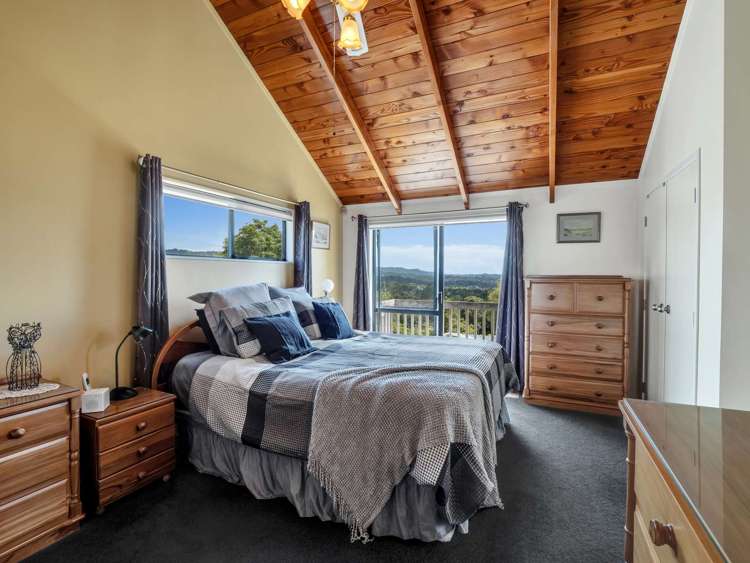 11 North Way Titirangi_15
