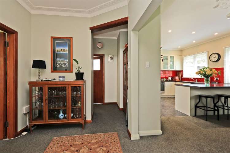 807 Oliphant Road Raureka_6