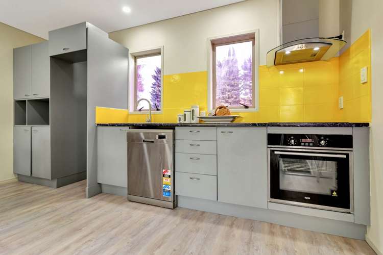 1/4 Ambrico Place New Lynn_7