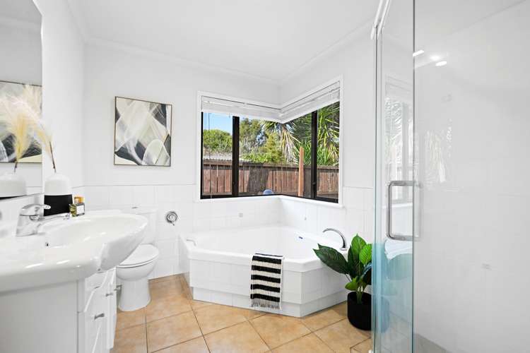 8 Takapu Place Huntington_21