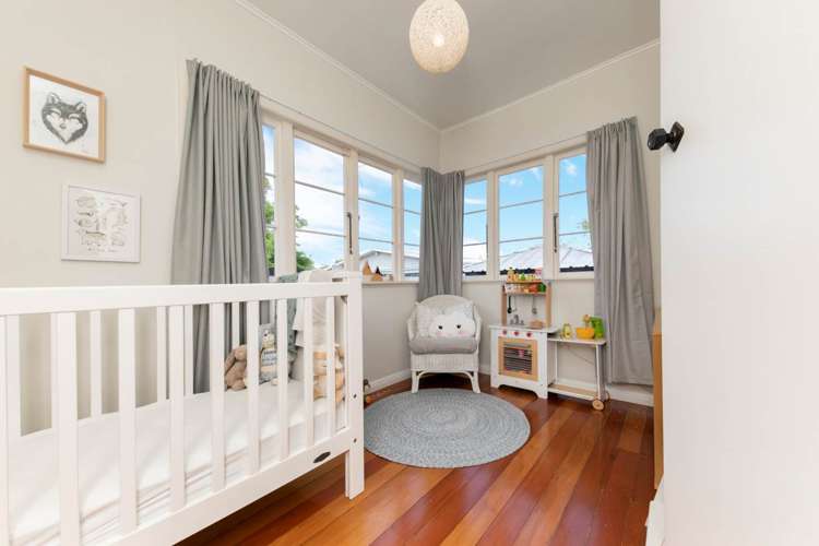 41 Willerton Avenue New Lynn_13