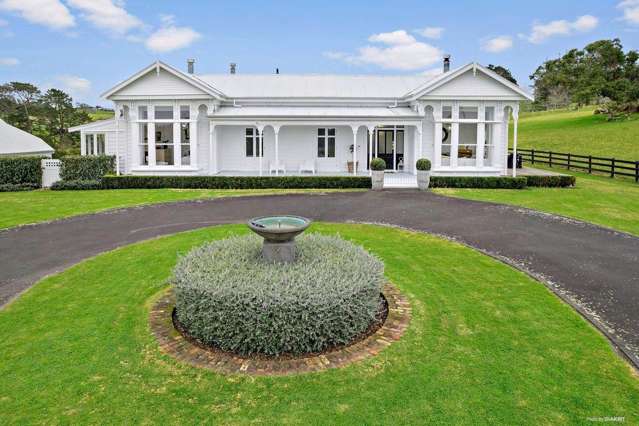 Beautiful expansive Kumeu Home