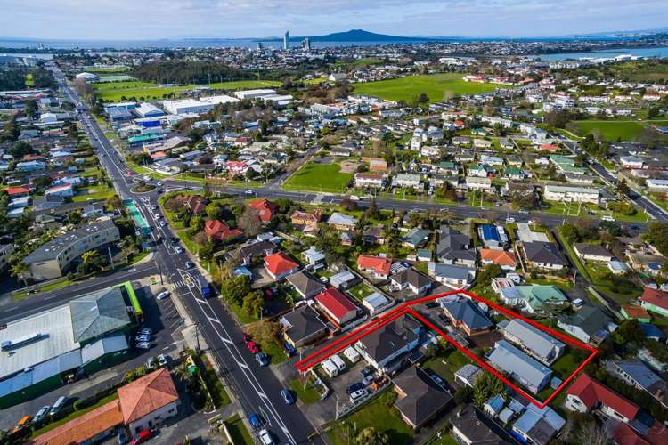 2/20 Ocean View Road Northcote_1