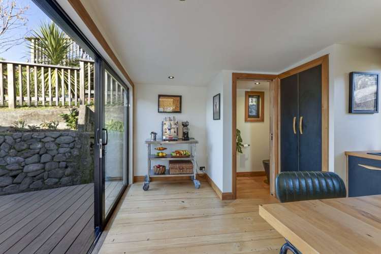 72 Toi Toi Street Toi Toi_10