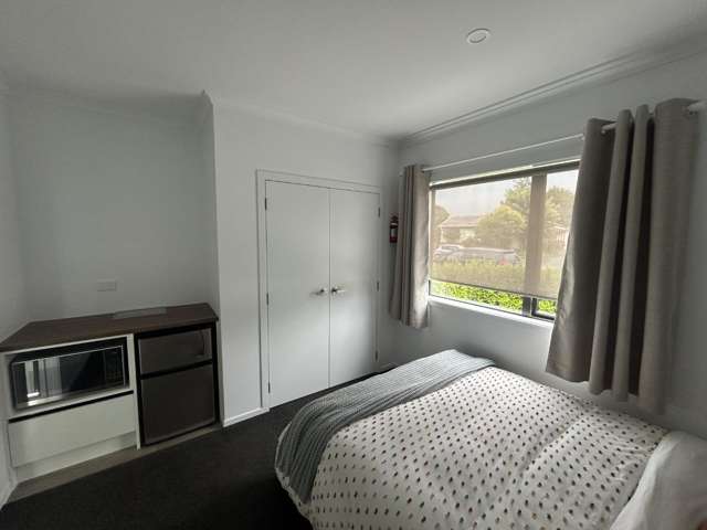 1E/23 Hibiscus Avenue Hamilton Lake_2