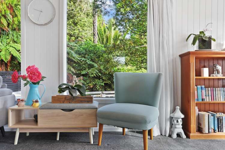 462 Scenic Drive Waiatarua_9