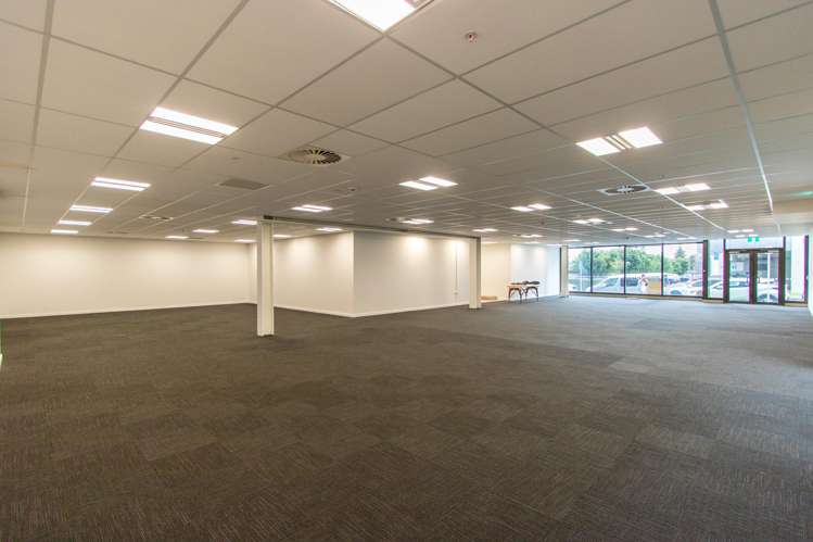 2/215 Shakespeare Road Milford_6