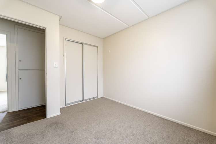 2/164 North Street West End_8