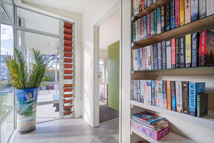 166 Sands Crescent Matarangi_17