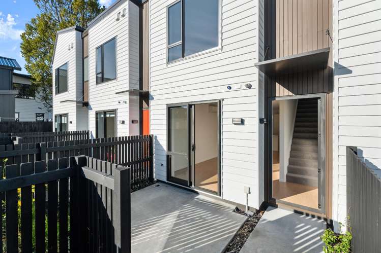 7 Isabella Lane Henderson_13