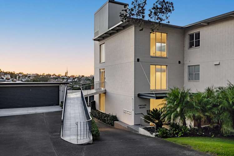 2 and 3/14 Portland Road Remuera_20